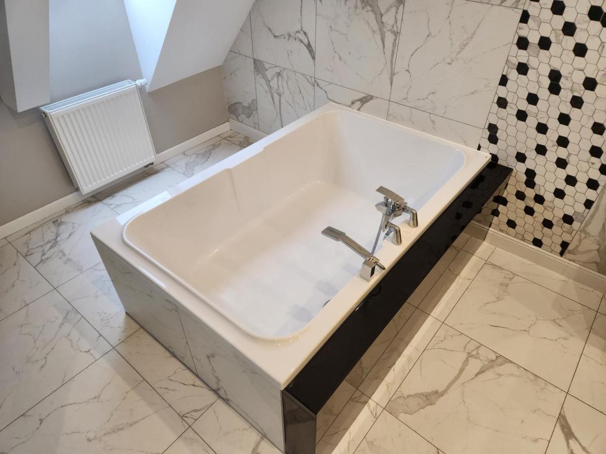Apartamenty Prestiz 92 コシャリン エクステリア 写真